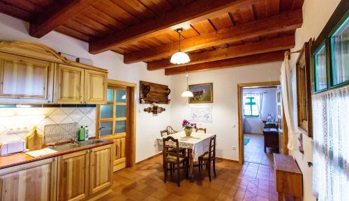 Two-Bedroom Apartment (4 Adults)