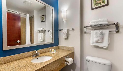 Queen Suite with Two Queen Beds - Non-Smoking