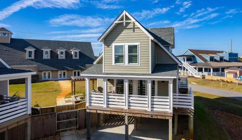 Four-Bedroom Holiday Home