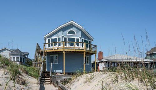Four-Bedroom Holiday Home