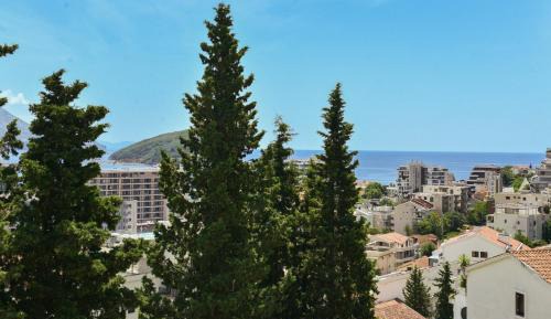 One-Bedroom Apartment with Sea View and Terrace