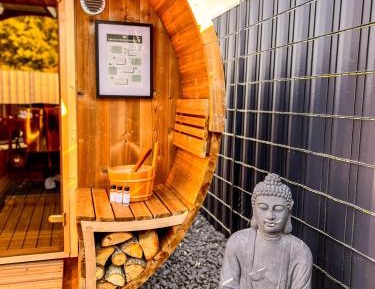 Deluxe Suite with Spa Bath