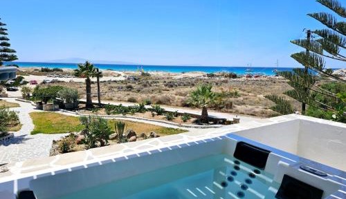 Deluxe Suite with outdoor Jacuzzi