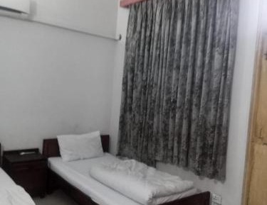 Economy Triple Room