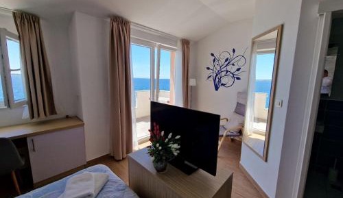 Double Room with Balcony and Sea View