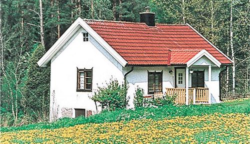 One-Bedroom Holiday Home