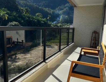 Two-Bedroom Deluxe Apartment with Balcony