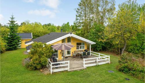 Three-Bedroom Holiday Home 