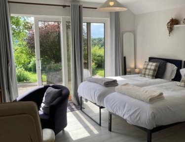 Twin Room with Mountain View