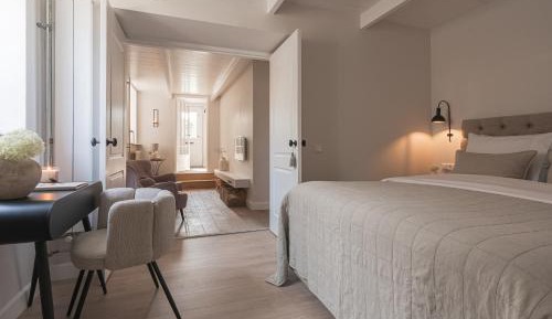 One-Bedroom Apartment with Terrace