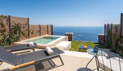 Signature Suite with Private Pool