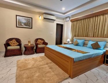 Deluxe King Room