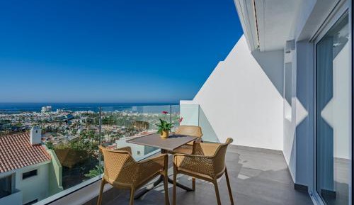One-Bedroom Apartment with Balcony and Sea View