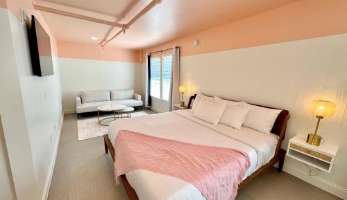 Superior King Suite