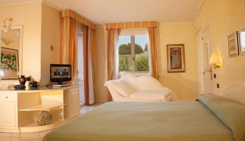 Junior Suite with Balcony