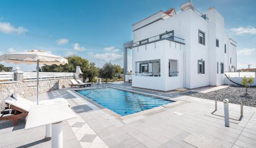 Villa with Sea View
