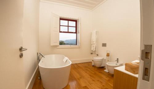 Quadruple Room with Private Bathroom