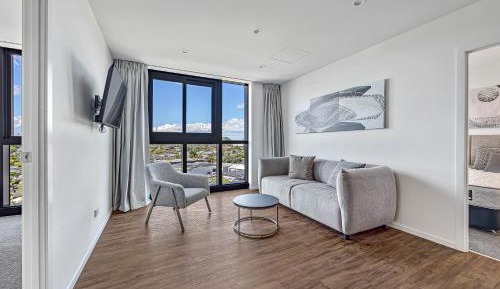 Apartment with Mountain View