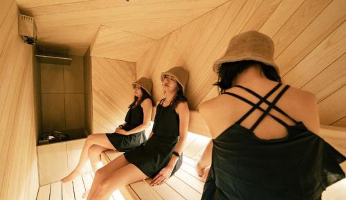 Deluxe Queen Room with Sauna -KYU-