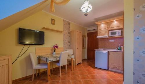 Studio Apartment