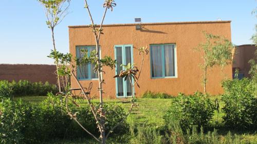 Bungalow with Patio