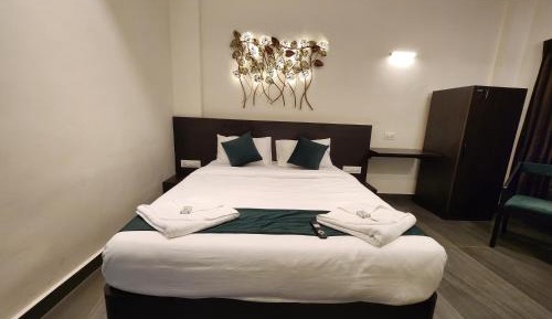 Deluxe King Room