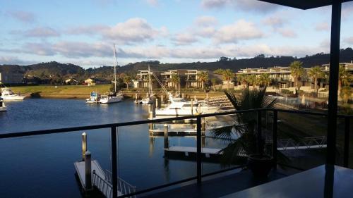 Three-Bedroom Suite (6 Adults) - Water Front 