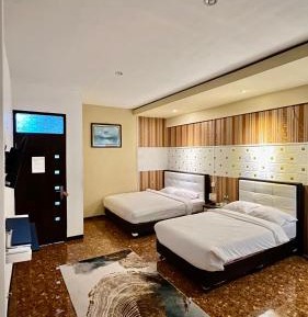 Deluxe Family Room