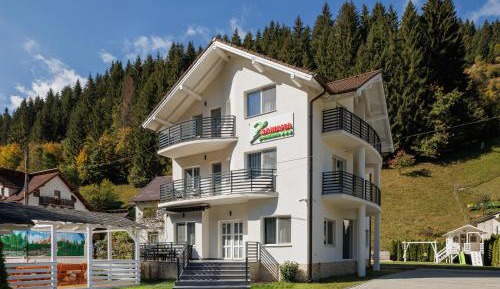 Villa with Garden View