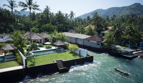 Villa - Beach Front