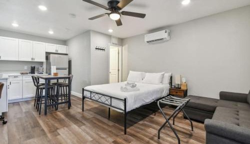 One-Bedroom House