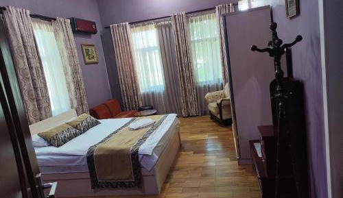 Large Double Room