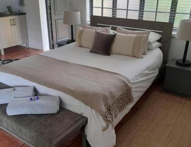 Queen Room with Mountain View