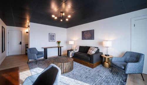 One-Bedroom Suite