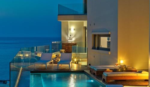 Studio Apartment with Sea View