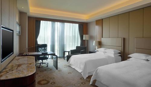 Grand Deluxe Twin Room
