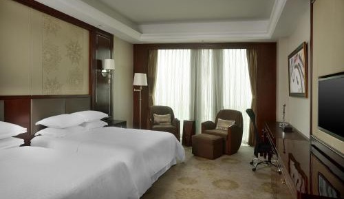Club Twin Room