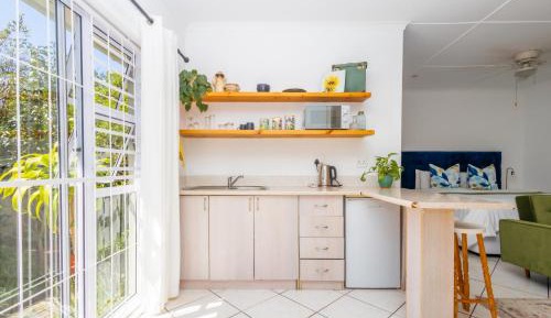 Apartment with Pool View 