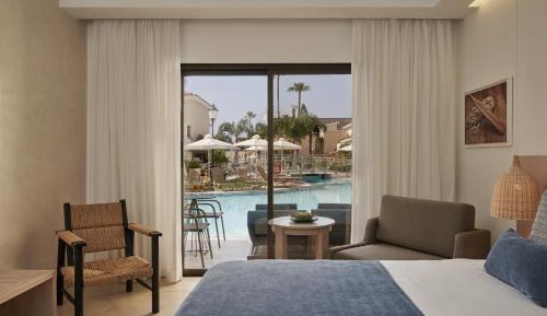 Premium Double Room Swim Up