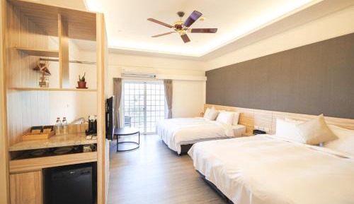 Quadruple Room with Mountain View
