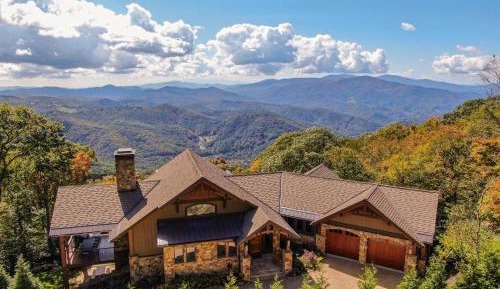 Six-Bedroom Holiday Home