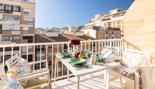 Three-Bedroom Apartment with Balcony
