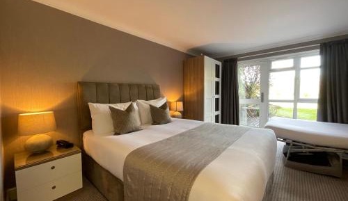 Superior Family Room with Sofa Bed