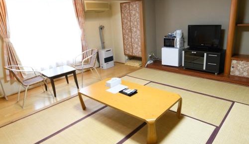 Japanese-Style Quadruple Room - Electric Cigarettes Only