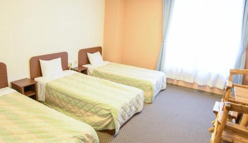 Triple Room - Electric Cigarettes Only