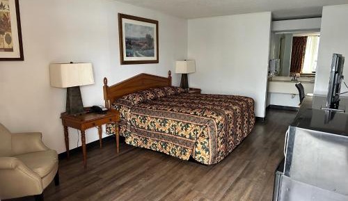 Single Room with Private Bathroom