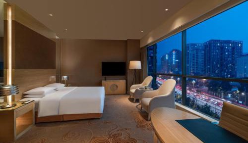 Large King Room - Club Lounge Access