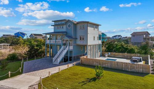 Seven-Bedroom House