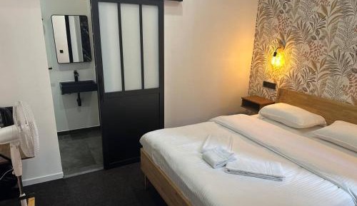 Double Room with Private Bathroom