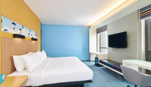 Aloft Double Room